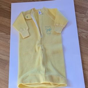 Layette  yellow sleeper, closed bottom up to 23pds w/Kitty on front.